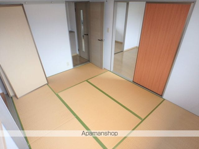 ファミール小春の里 B棟の内装写真