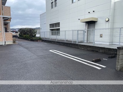 メディオⅡ[2DK/52.93m2]の駐車場1