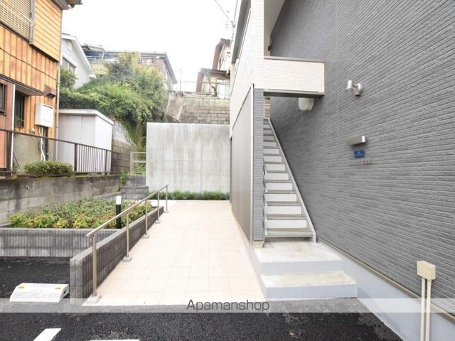 クレイノビュートップ相原の玄関写真