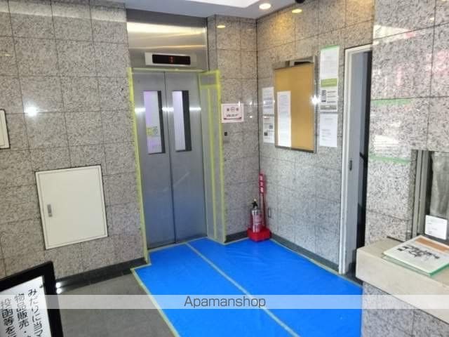 ワコーレ三軒茶屋の玄関写真