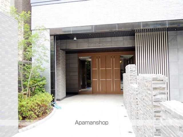 ファーストフィオーレ江坂垂水町の玄関写真