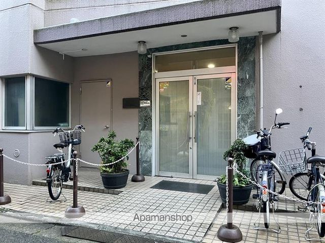 エルアルカサル武蔵小山の玄関写真