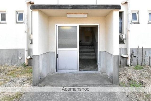 ビレッジハウス富山北4号棟の玄関写真