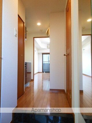 東京都港区芝３丁目[1K/22.4m2]の玄関