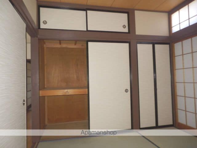 パイロット開発新西原貸家の内装写真