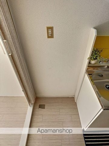STATES MINAMI III番館Bの内装写真