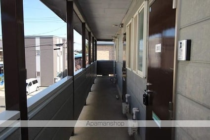 ステラⅠ[1K/22.35m2]のエントランス2