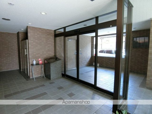 マンションベルシーの玄関写真