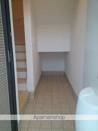 ベストウォール篠原[2LDK/64.55m2]の玄関