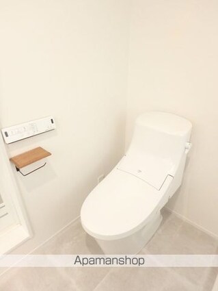 東京都世田谷区弦巻１丁目[1R/27.63m2]のトイレ