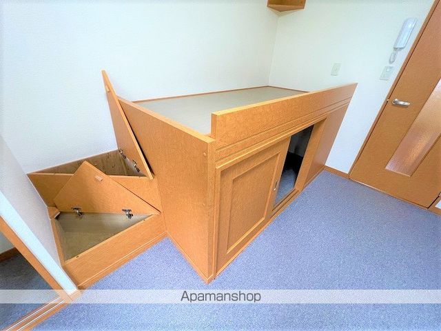 レオパレスWestCourtIIの内装写真