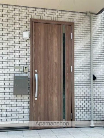 京浜東北・根岸線 磯子駅 徒歩18分 2階建 新築の玄関写真