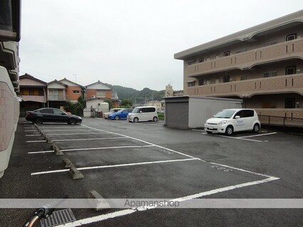 ガーデンハイツ永野Ⅱ[2LDK/46.48m2]の駐車場