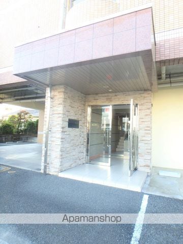 ルミナス恒久南の玄関写真
