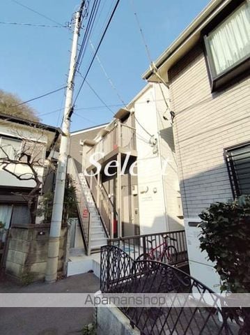 カーサミア追浜の外観写真