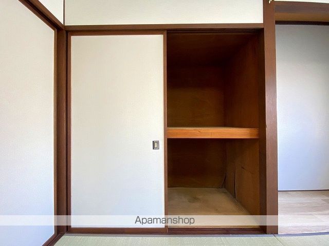 大瀬町貸家の内装写真