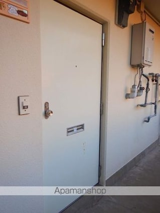 ワークマンション[1K/20m2]のエントランス3