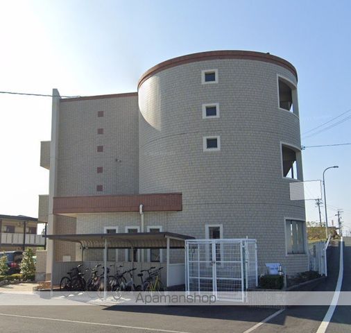 イーストワンの外観写真