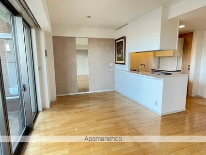 Ｔｈｅ　ＮＯＢＵＴＯ　ＨＩＬＬＳ　ＧＡＲＤＥＮ　ＣＯＵＲＴ[3LDK/75.26m2]のリビング・居間