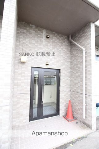 SUPERB弐番館の玄関写真