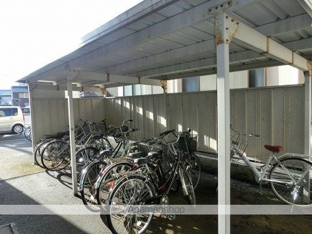 清里マンション五福B棟の外観写真