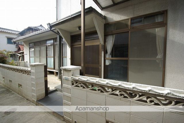 呉市 2階建 築47年の外観写真