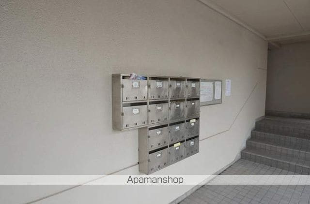 M APARTMENTの玄関写真