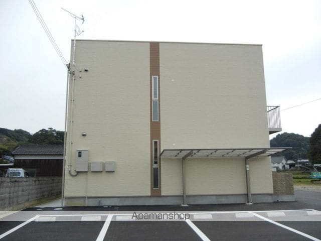 錦マンションVの外観写真