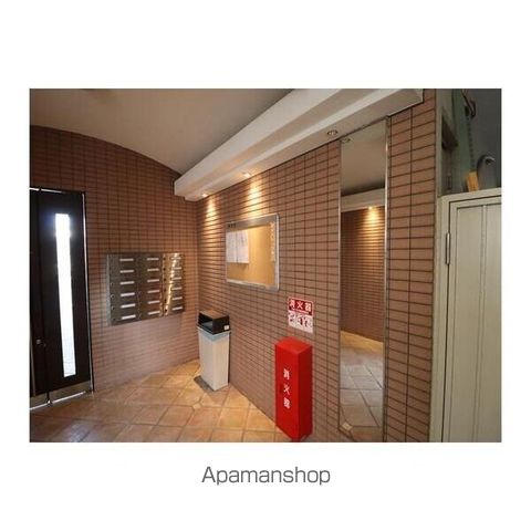 オズコート神戸本山の玄関写真