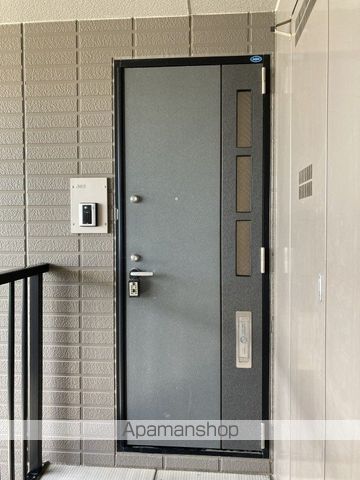 コンフォール・カメリアの玄関写真