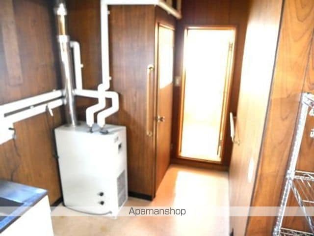 岩見沢市 2階建 築57年の内装写真