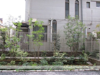東京都中野区大和町１丁目[1K/25.14m2]の駐車場