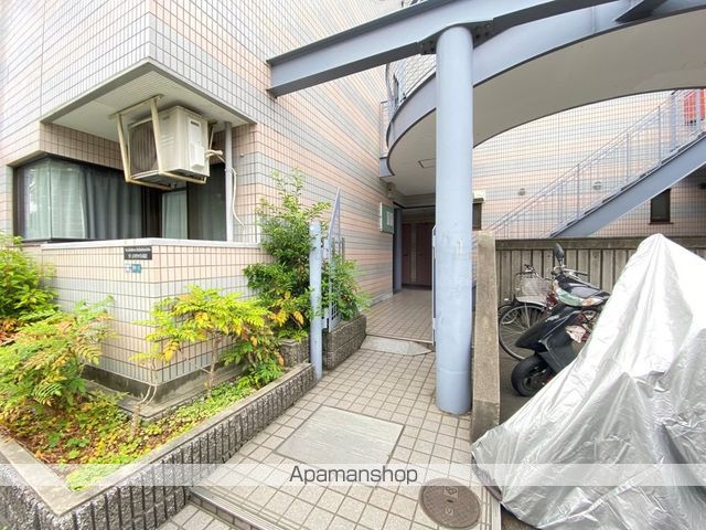 ラ・メゾン中小阪の玄関写真