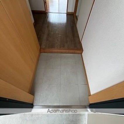 滋賀県大津市松山町[2LDK/55.32m2]の玄関