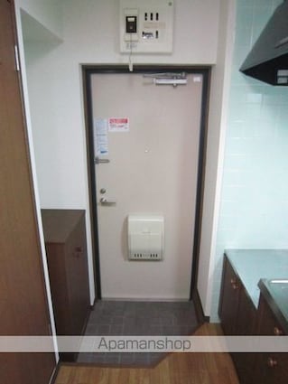 ウィステリア[1K/30.35m2]の玄関