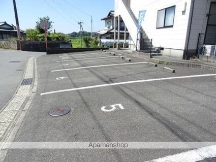 コーポ坂田Ａ[2DK/40.3m2]の駐車場1