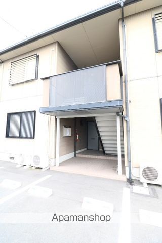 グレースタウン C棟の玄関写真