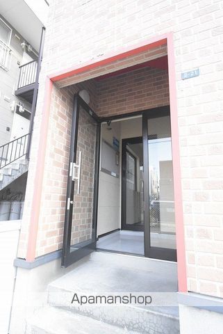 ジョイフルクレーン美園の玄関写真