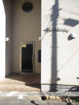 プチバトー[1R/26m2]のエントランス