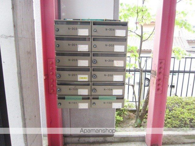 シティコート岩石 北館の玄関写真
