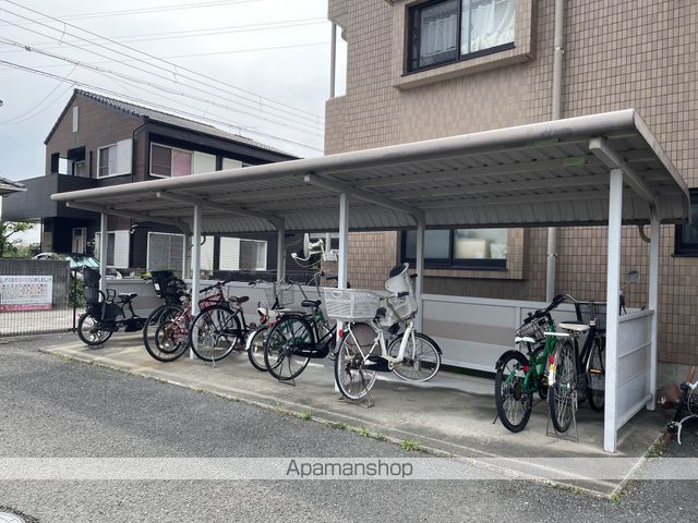 KOINOMOTOマンションの玄関写真