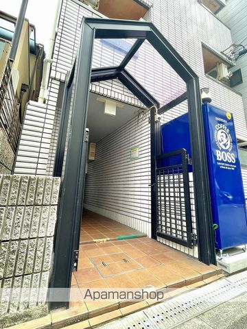 ピエタテール大宮の玄関写真