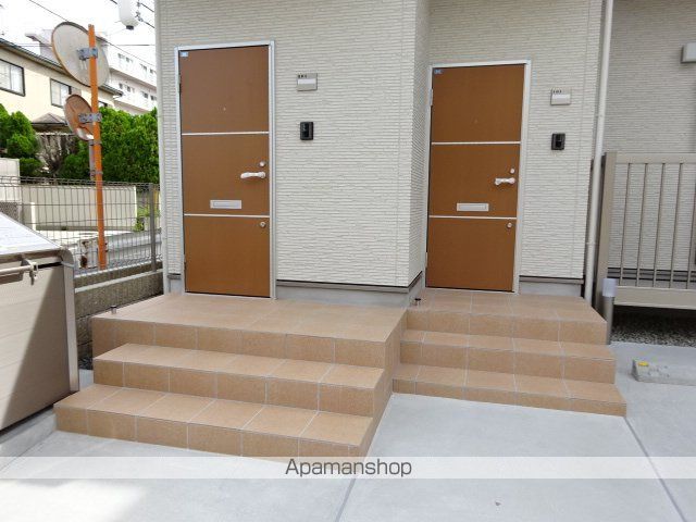 阪和線 北信太駅 徒歩9分 2階建 築10年の玄関写真