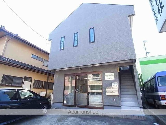 サンライズ・ビワの玄関写真