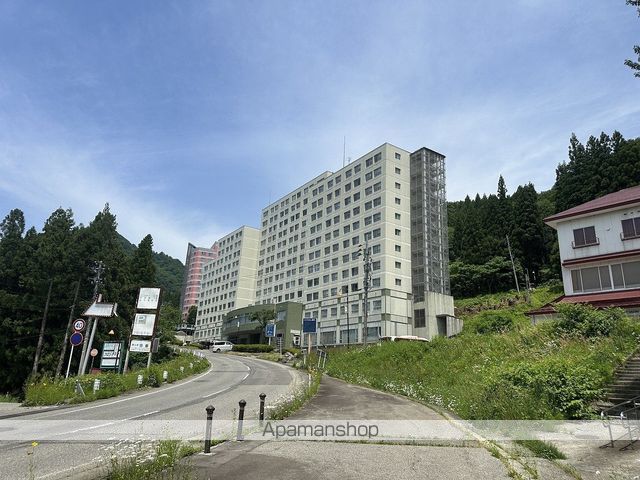 シャーレゆざわの外観写真