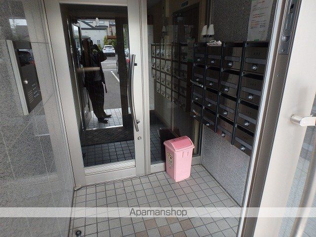 コージィプレイス206の玄関写真