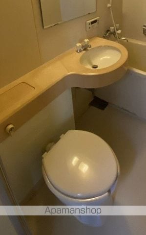 ストロベリーフィールズの内装写真