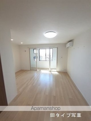 カインドハウスⅢ[1LDK/52.57m2]のリビング・居間