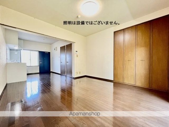 ロイヤルハイツ国府の内装写真