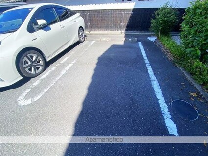 アンシャンテ[1LDK/40.84m2]の駐車場